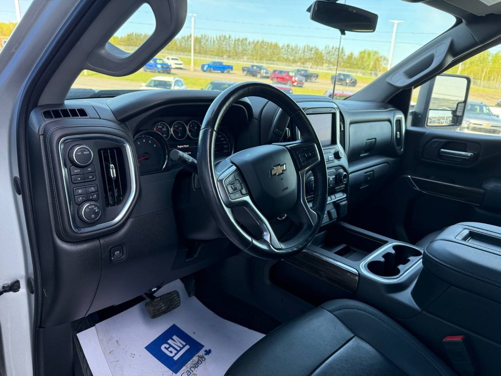 2022 Chevrolet Silverado 2500HD LT in Grand Falls, New Brunswick - 9 - w1024h768px