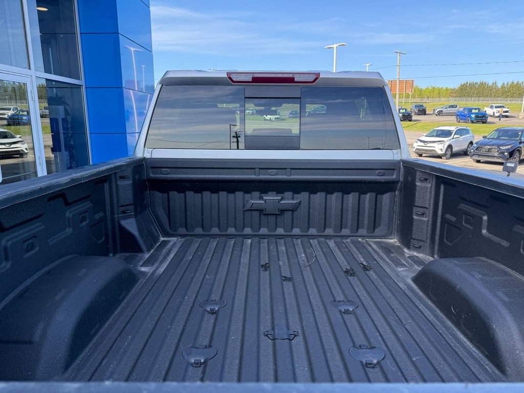 2022 Chevrolet Silverado 2500HD LT in Grand Falls, New Brunswick - 8 - w1024h768px