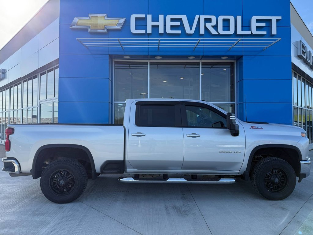 2022 Chevrolet Silverado 2500HD LT in Grand Falls, New Brunswick - 4 - w1024h768px