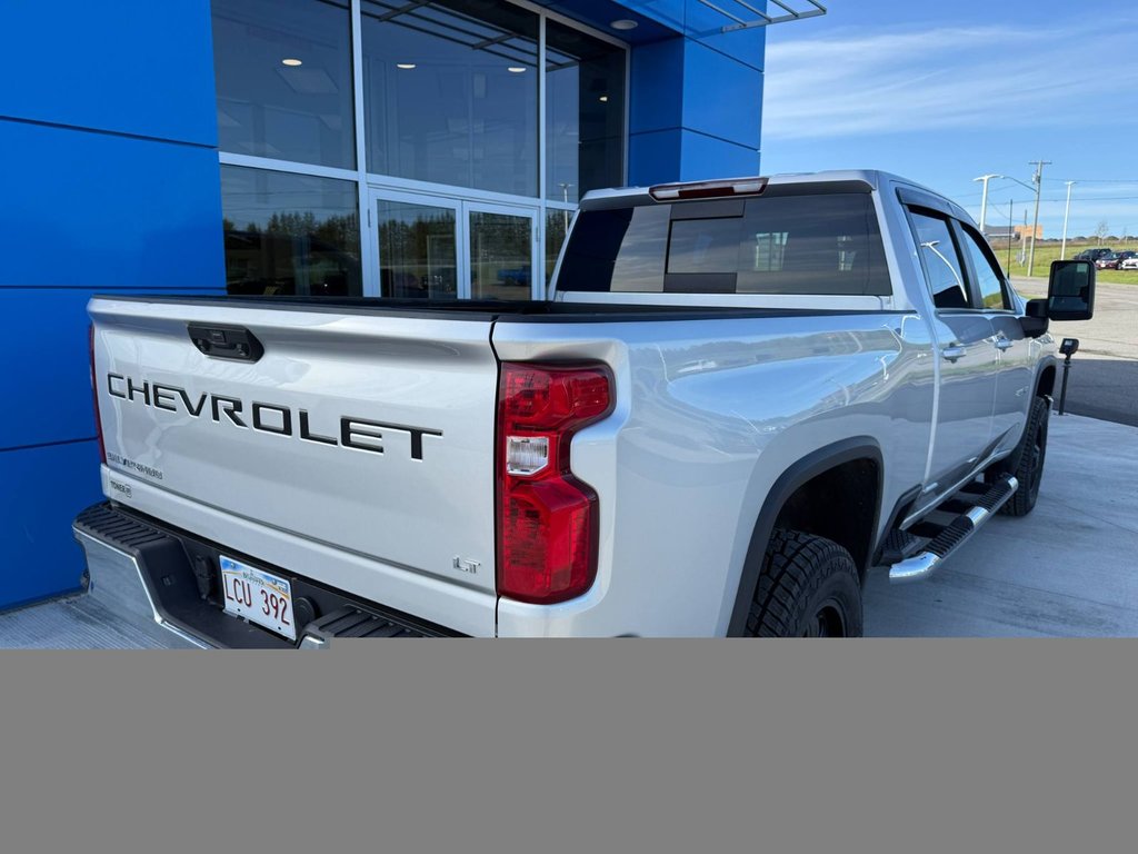 2022 Chevrolet Silverado 2500HD LT in Grand Falls, New Brunswick - 5 - w1024h768px