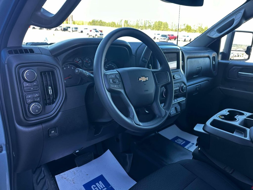 Chevrolet SILVERADO 2500 HD WT 2025 à Grand Falls, Nouveau-Brunswick - 7 - w1024h768px