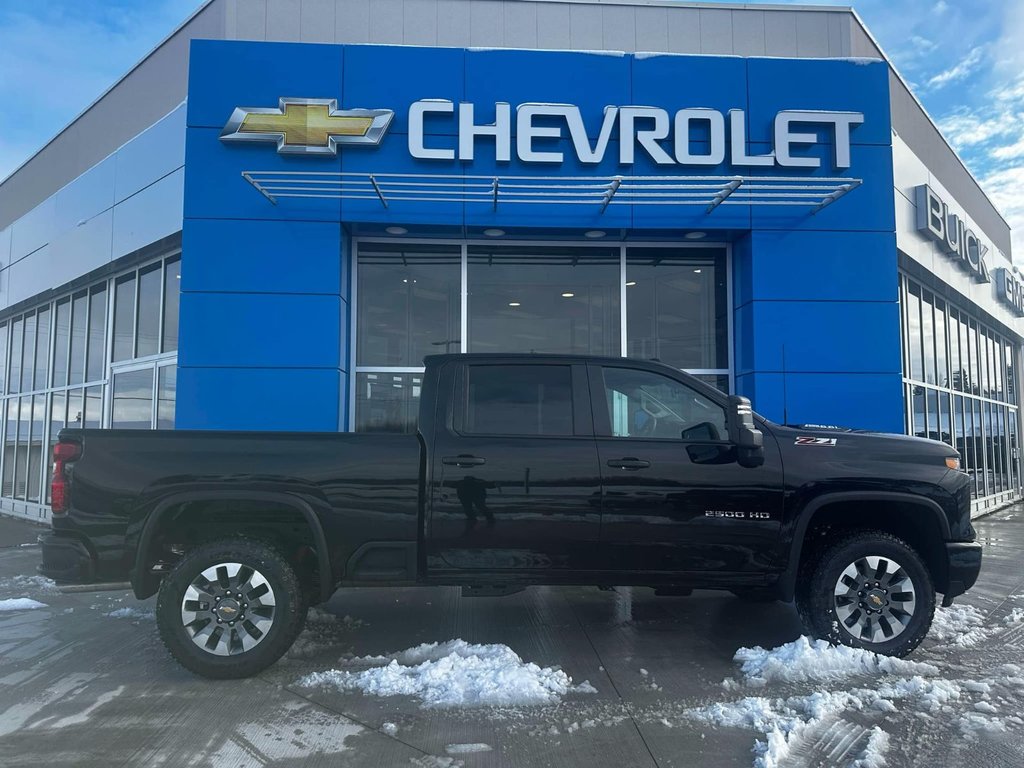 2025 Chevrolet SILVERADO 2500 HD CUSTOM in Grand Falls, New Brunswick - 3 - w1024h768px