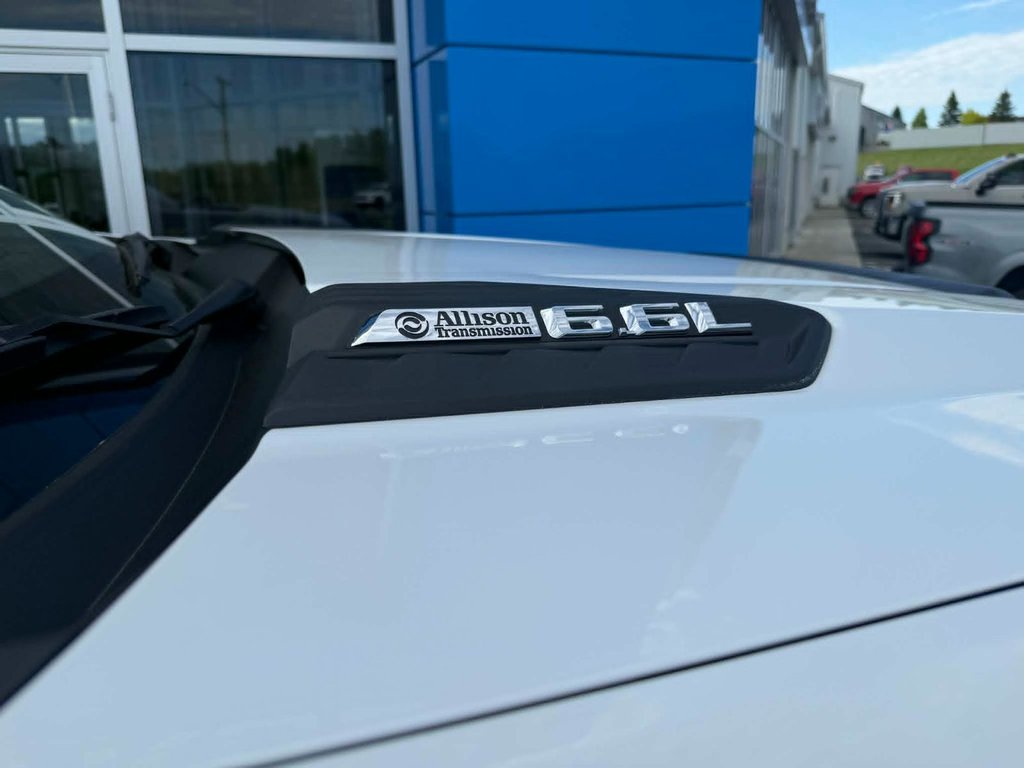 2025 Chevrolet Silverado 2500HD Custom in Grand Falls, New Brunswick - 8 - w1024h768px