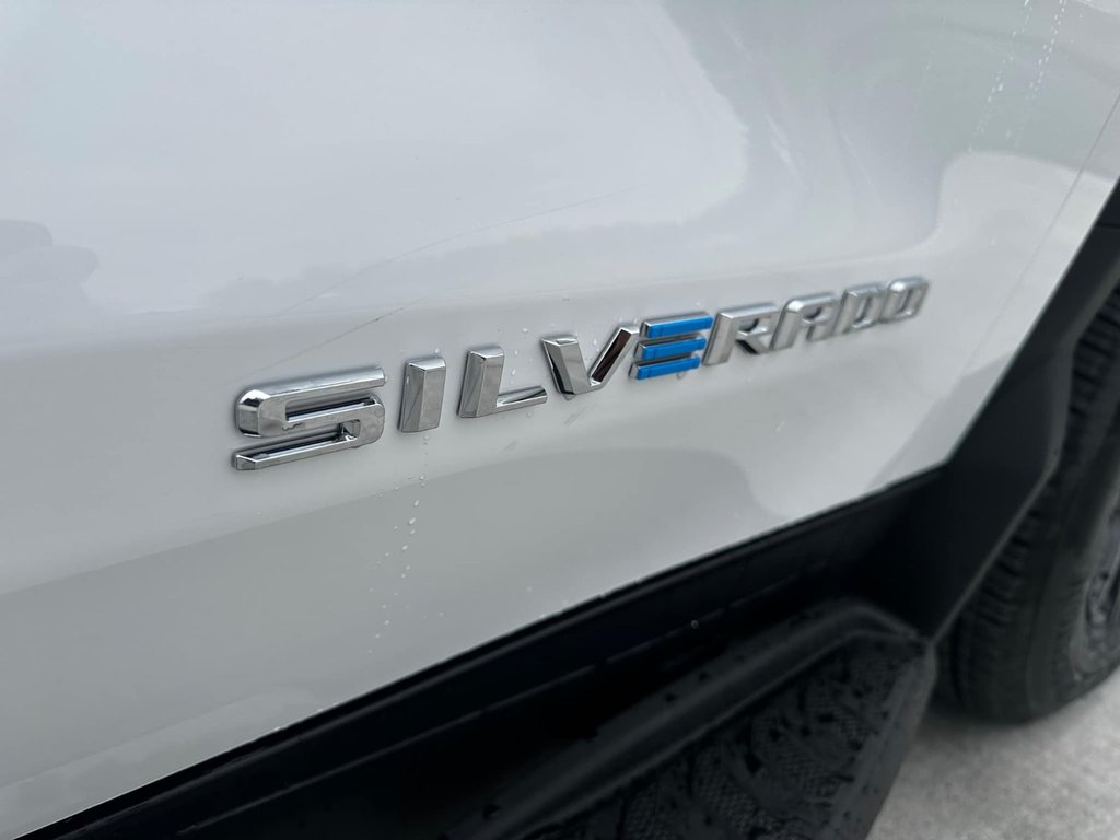 2024  Silverado EV 3WT in Grand Falls, New Brunswick - 17 - w1024h768px