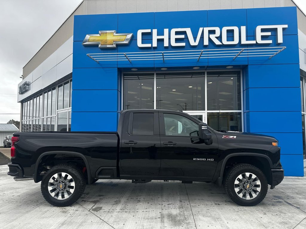 SILVERADO 2500 HD CUSTOM 2025 à Grand Falls, Nouveau-Brunswick - 3 - w1024h768px