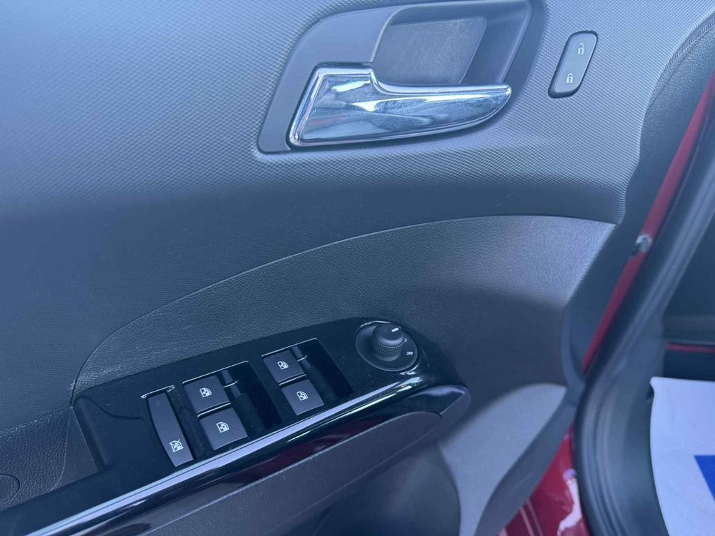 2018 Chevrolet Sonic Premier in Grand Falls, New Brunswick - 11 - w1024h768px