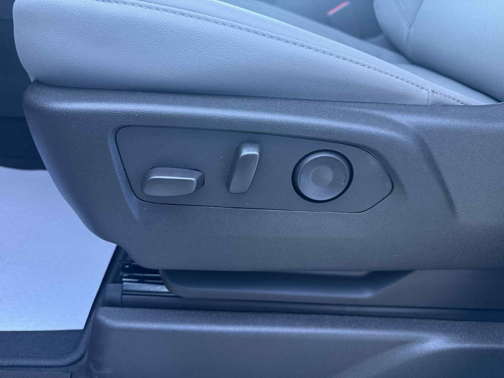 2026 Chevrolet Tahoe LT in Grand Falls, New Brunswick - 10 - w1024h768px