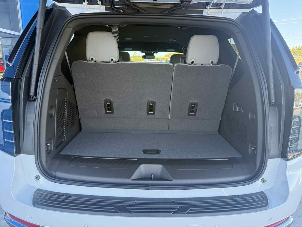 2026 Chevrolet Tahoe LT in Grand Falls, New Brunswick - 8 - w1024h768px