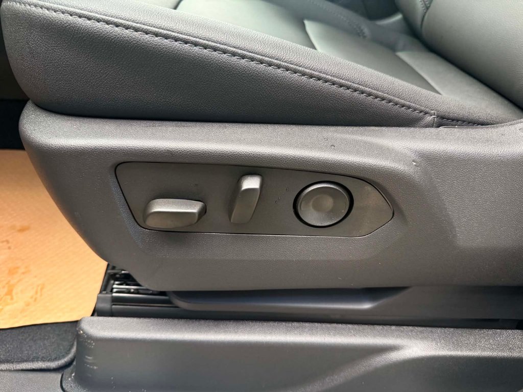2026 Chevrolet Tahoe LT in Grand Falls, New Brunswick - 22 - w1024h768px