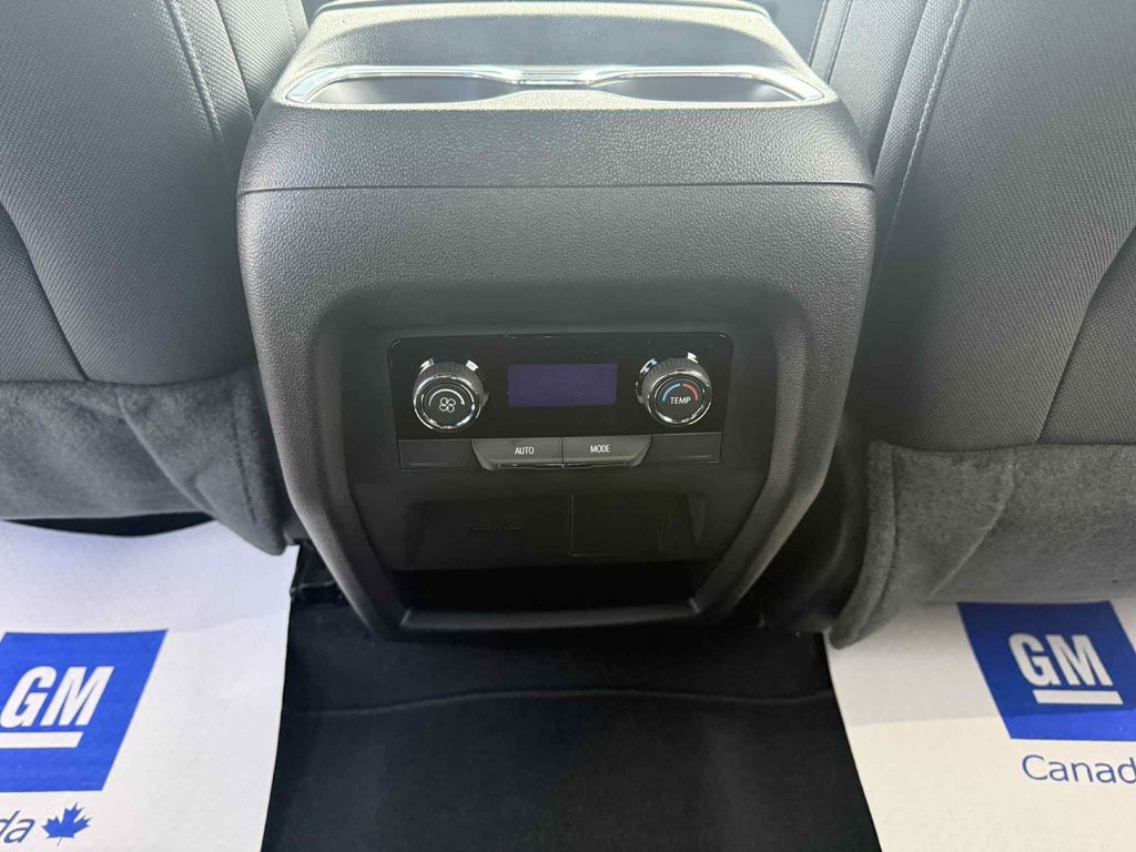 2026 Chevrolet Traverse LT in Grand Falls, New Brunswick - 9 - w1024h768px