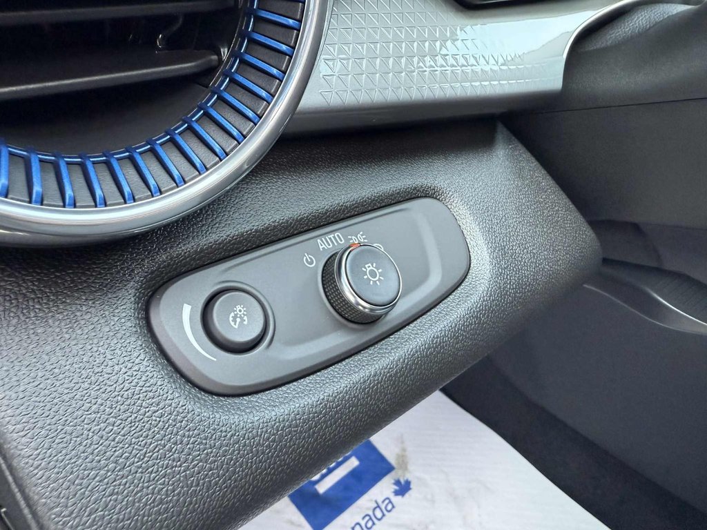 2025 Chevrolet Trax LT in Grand Falls, New Brunswick - 12 - w1024h768px