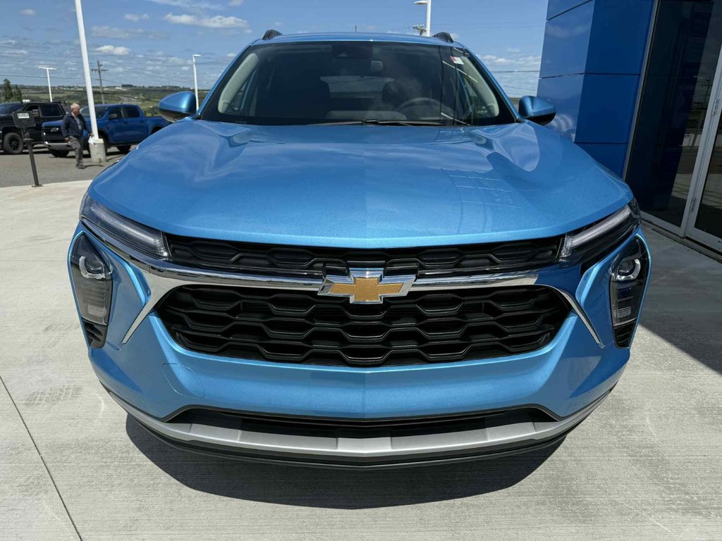 2025 Chevrolet Trax LT in Grand Falls, New Brunswick - 3 - w1024h768px