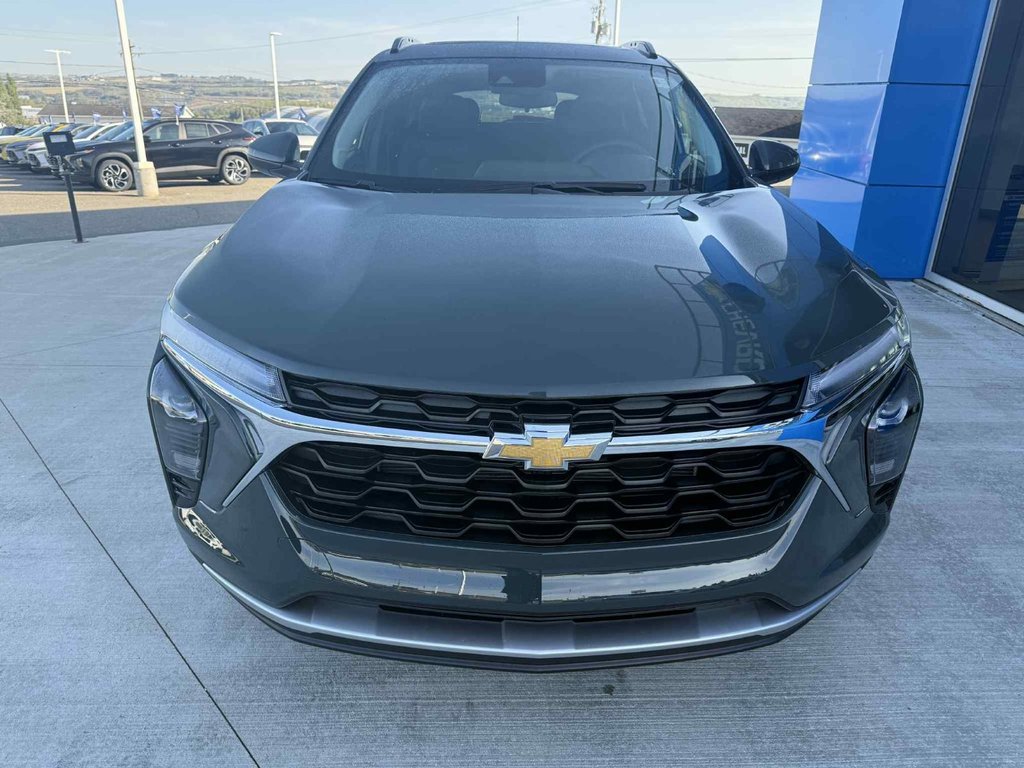 2026 Chevrolet Trax LT in Grand Falls, New Brunswick - 3 - w1024h768px