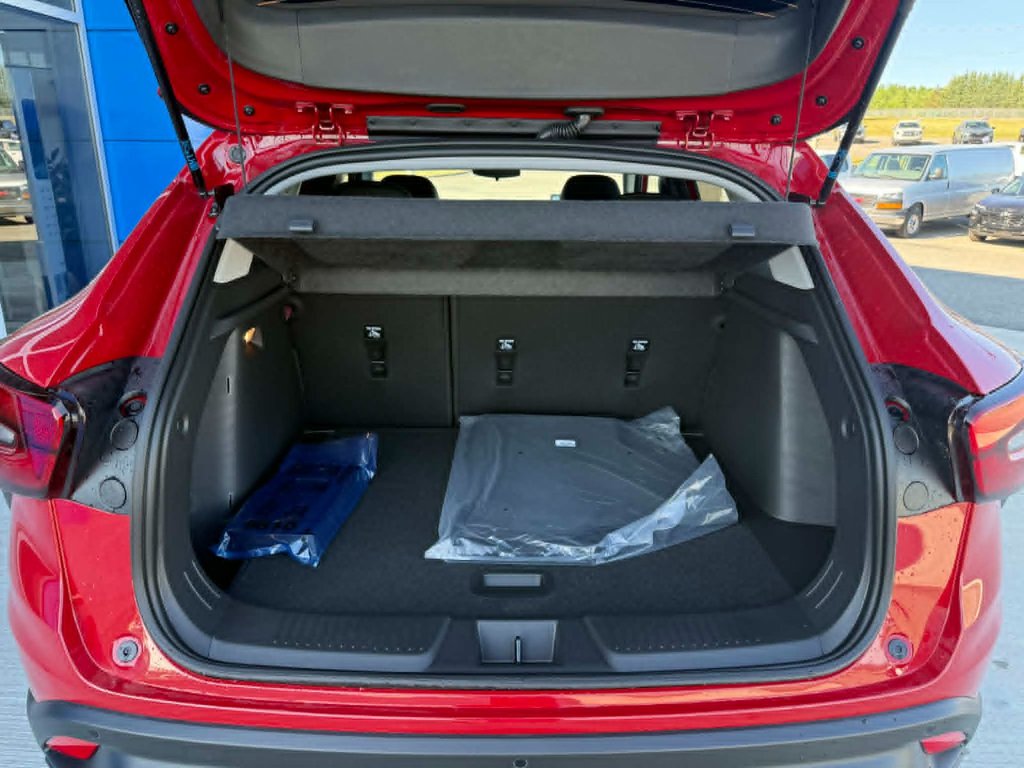 2026 Chevrolet Trax LT in Grand Falls, New Brunswick - 7 - w1024h768px