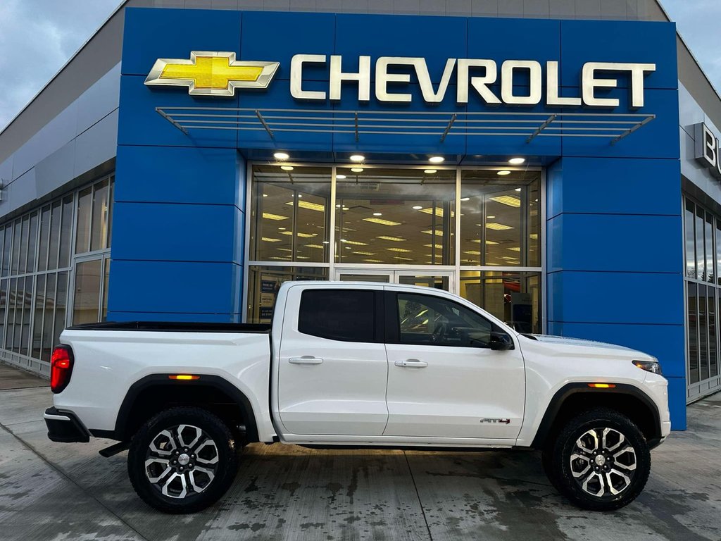 2024 GMC Canyon AT4 in Grand Falls, New Brunswick - 3 - w1024h768px