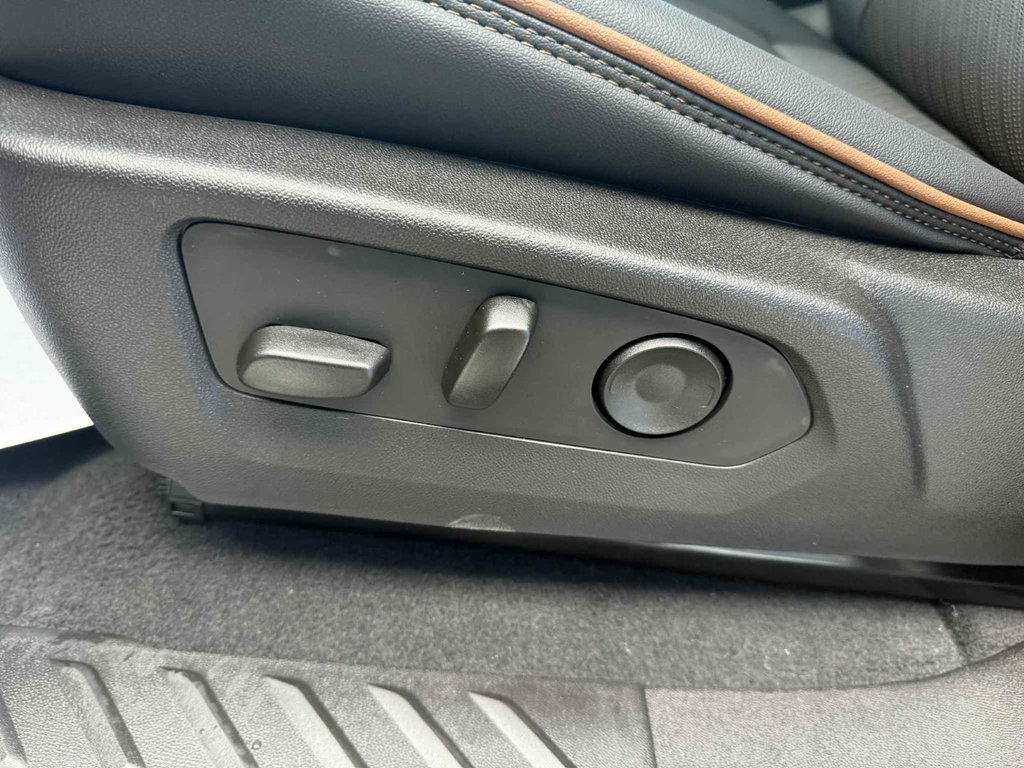 2026 GMC Canyon AT4 in Grand Falls, New Brunswick - 10 - w1024h768px