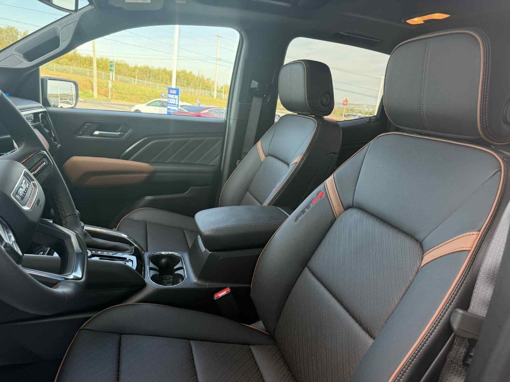 2026 GMC Canyon AT4 in Grand Falls, New Brunswick - 8 - w1024h768px