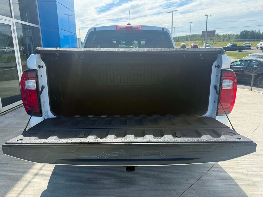 2026 GMC Canyon AT4 in Grand Falls, New Brunswick - 8 - w1024h768px