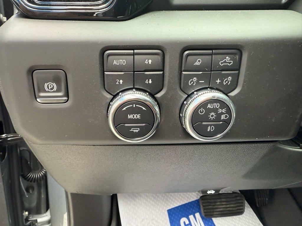 2025 GMC Sierra 1500 AT4 in Grand Falls, New Brunswick - 20 - w1024h768px