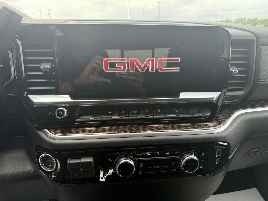 GMC Sierra 1500 SLE 2025 à Grand Falls, Nouveau-Brunswick - 11 - w1024h768px