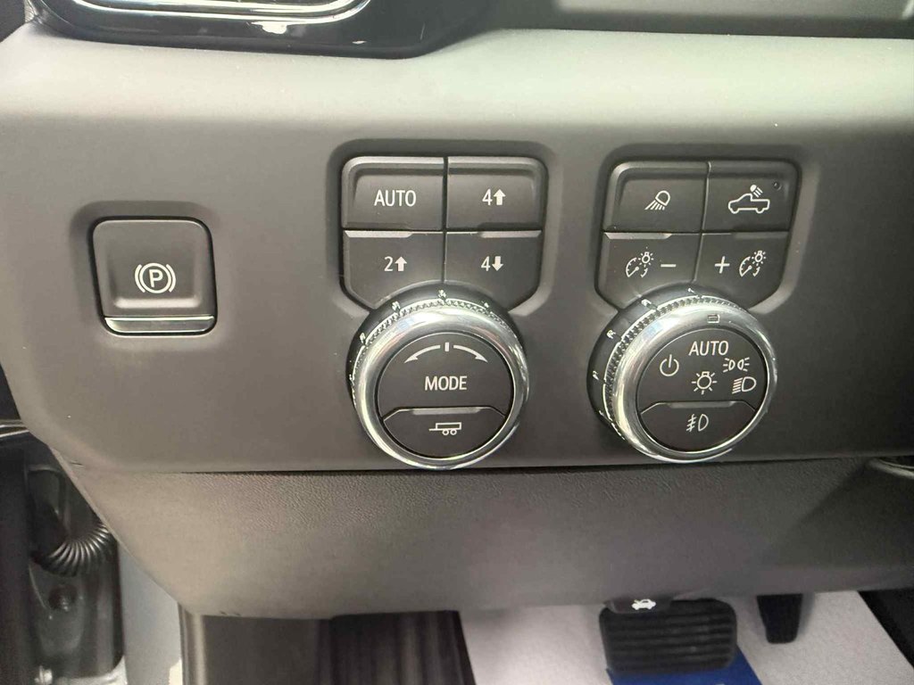 2026 GMC Sierra 1500 AT4 in Grand Falls, New Brunswick - 10 - w1024h768px