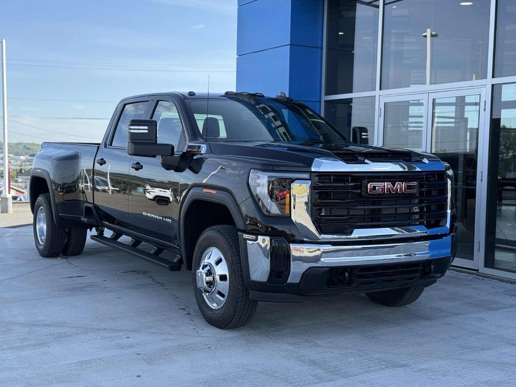 GMC Sierra 3500 HD PRO DRW 2025 à Grand Falls, Nouveau-Brunswick - 2 - w1024h768px