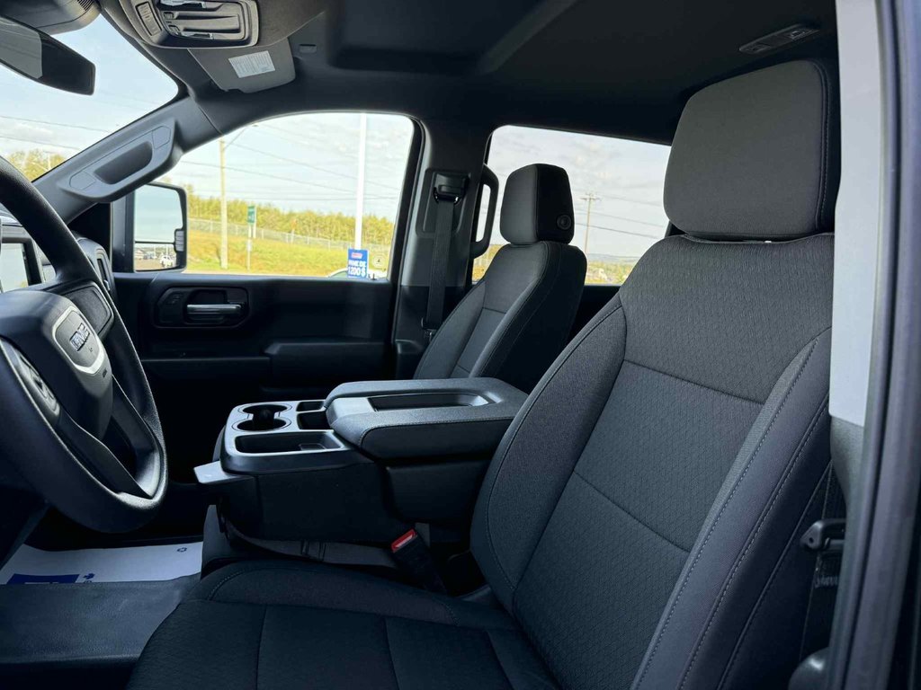 GMC Sierra 3500 HD PRO DRW 2025 à Grand Falls, Nouveau-Brunswick - 10 - w1024h768px