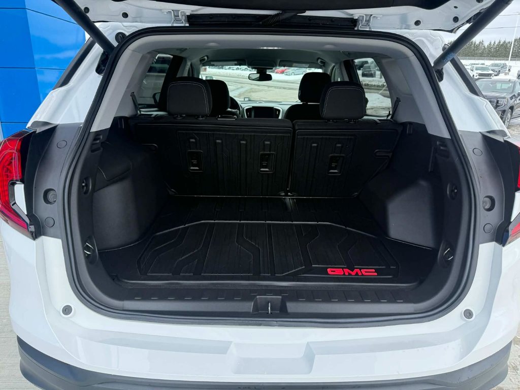 2022 GMC Terrain SLE in Grand Falls, New Brunswick - 8 - w1024h768px