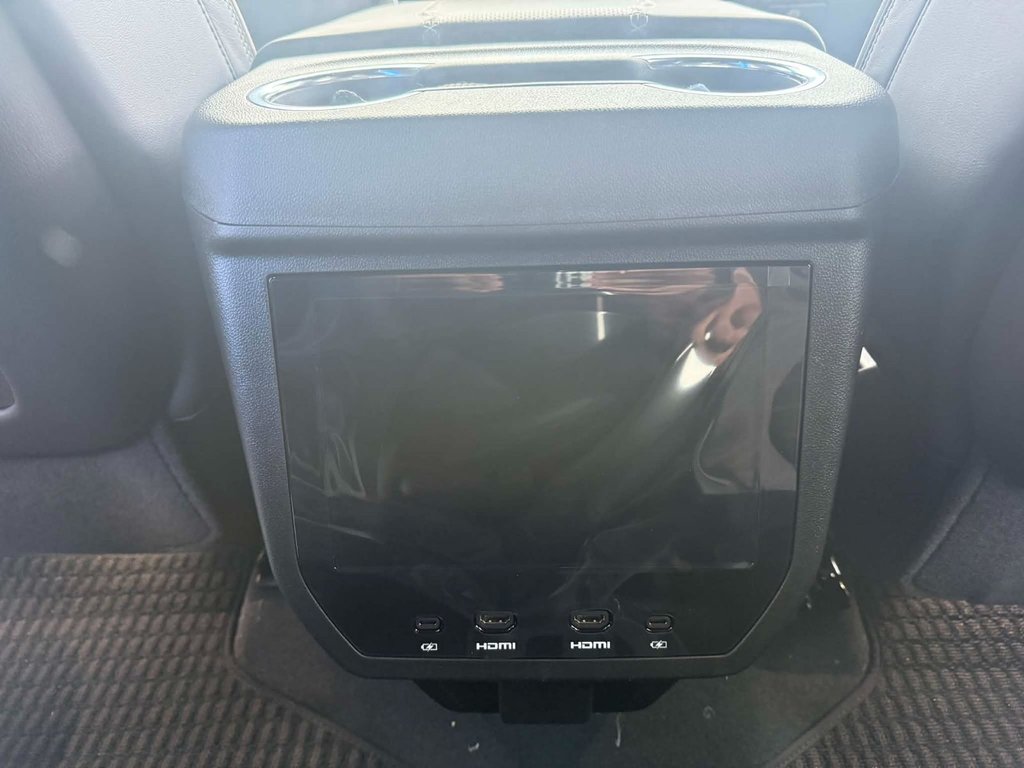 2026 GMC Yukon Denali Ultimate in Grand Falls, New Brunswick - 12 - w1024h768px