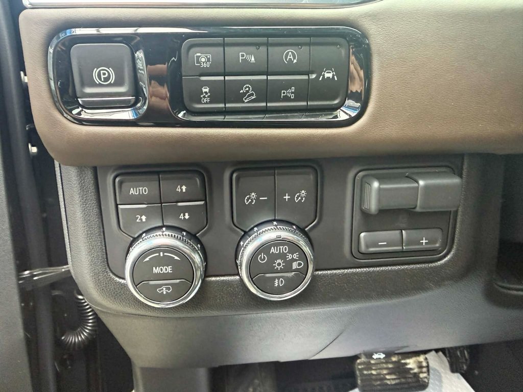 2026 GMC Yukon Denali Ultimate in Grand Falls, New Brunswick - 15 - w1024h768px