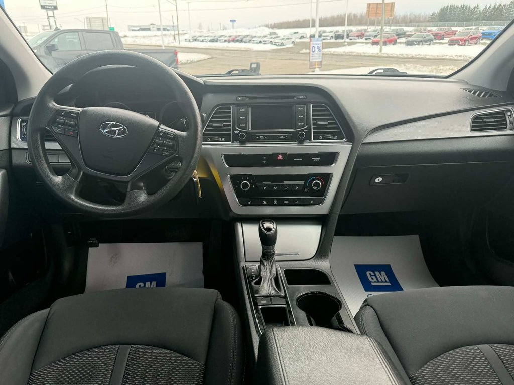 2016 Hyundai Sonata 2.4L GL in Grand Falls, New Brunswick - 16 - w1024h768px