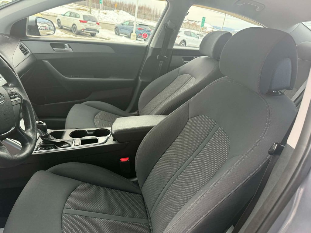 2016 Hyundai Sonata 2.4L GL in Grand Falls, New Brunswick - 17 - w1024h768px