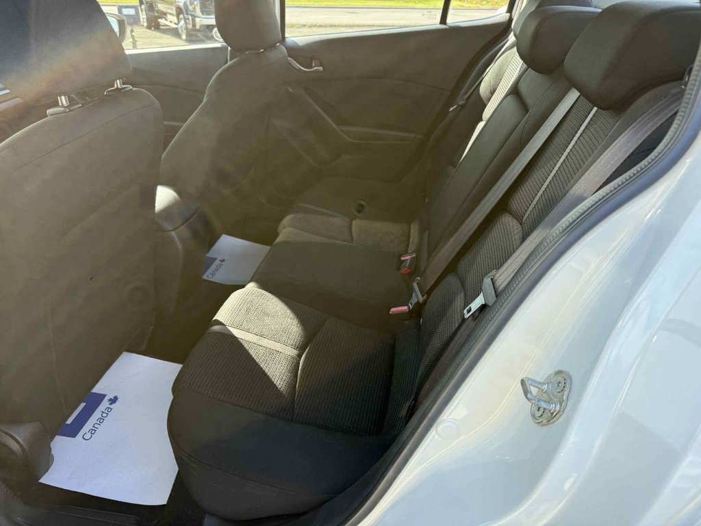 2018 Mazda 3 in Grand Falls, New Brunswick - 14 - w1024h768px