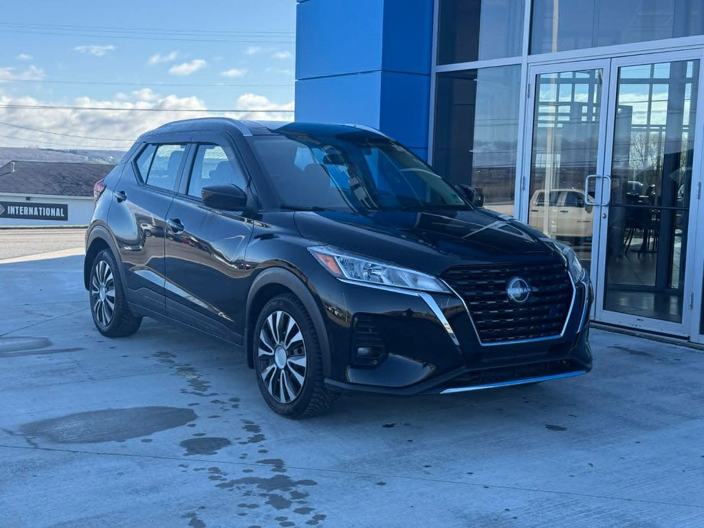 2022 Nissan Kicks SV in Grand Falls, New Brunswick - 2 - w1024h768px