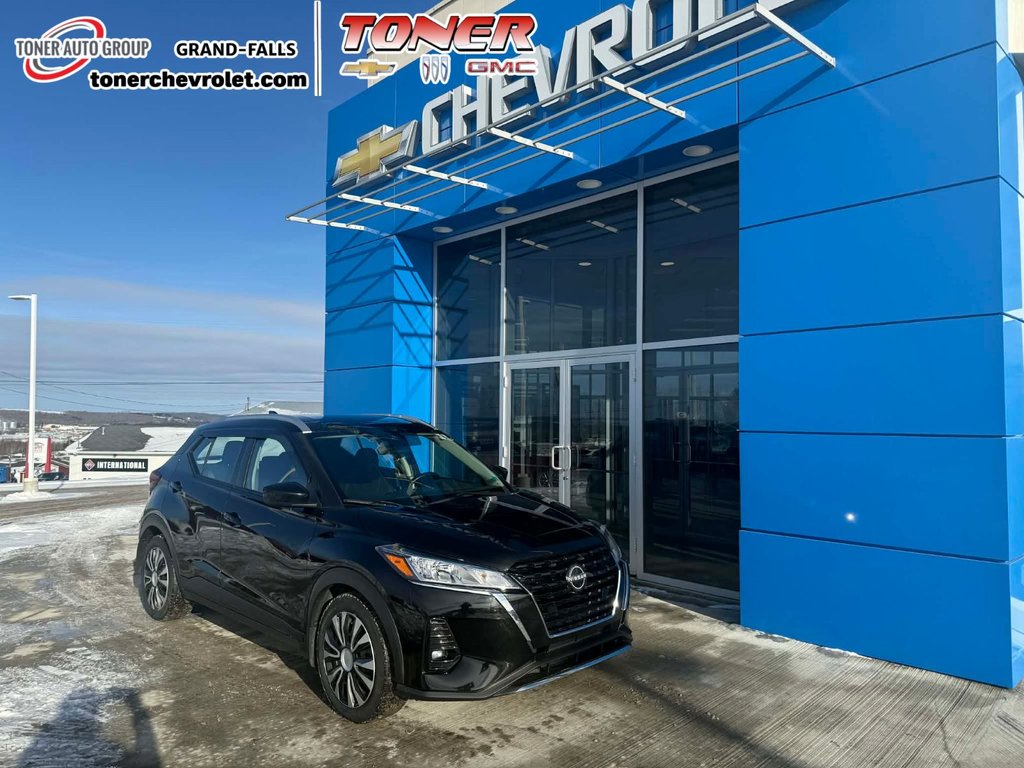 2022 Nissan Kicks SV in Grand Falls, New Brunswick - 1 - w1024h768px
