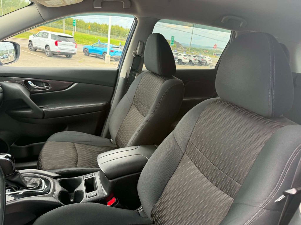 2019 Nissan Rogue SV in Grand Falls, New Brunswick - 11 - w1024h768px