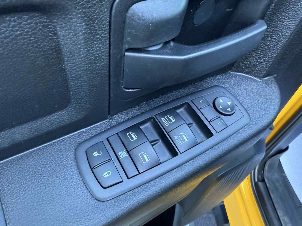 2019 Ram 1500 Classic Express in Grand Falls, New Brunswick - 10 - w1024h768px