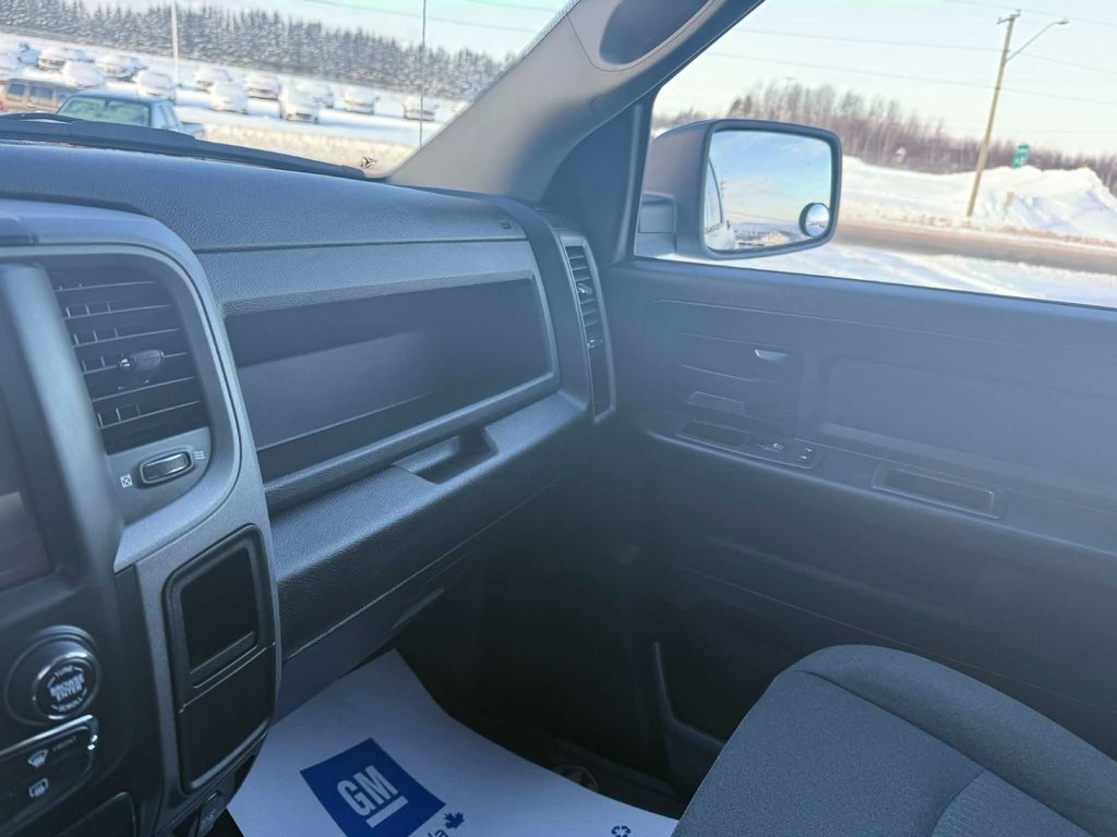 Ram 1500 Classic Express 2021 à Grand Falls, Nouveau-Brunswick - 18 - w1024h768px