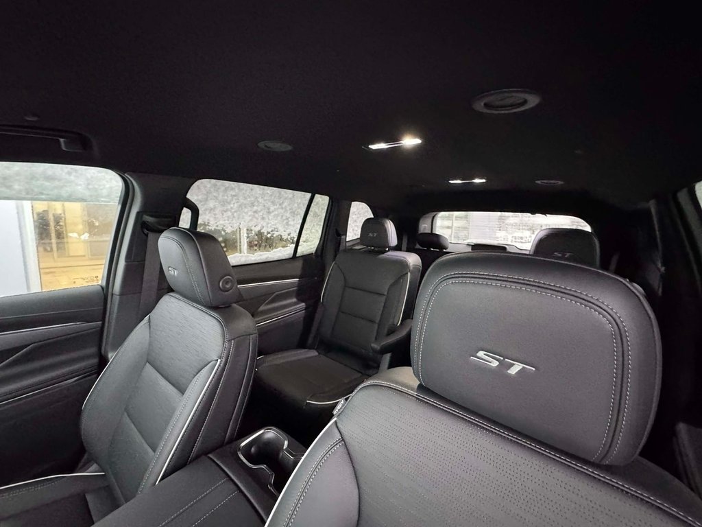 2026 Buick Enclave Sport Touring in Tracadie-Sheila, New Brunswick - 4 - w1024h768px