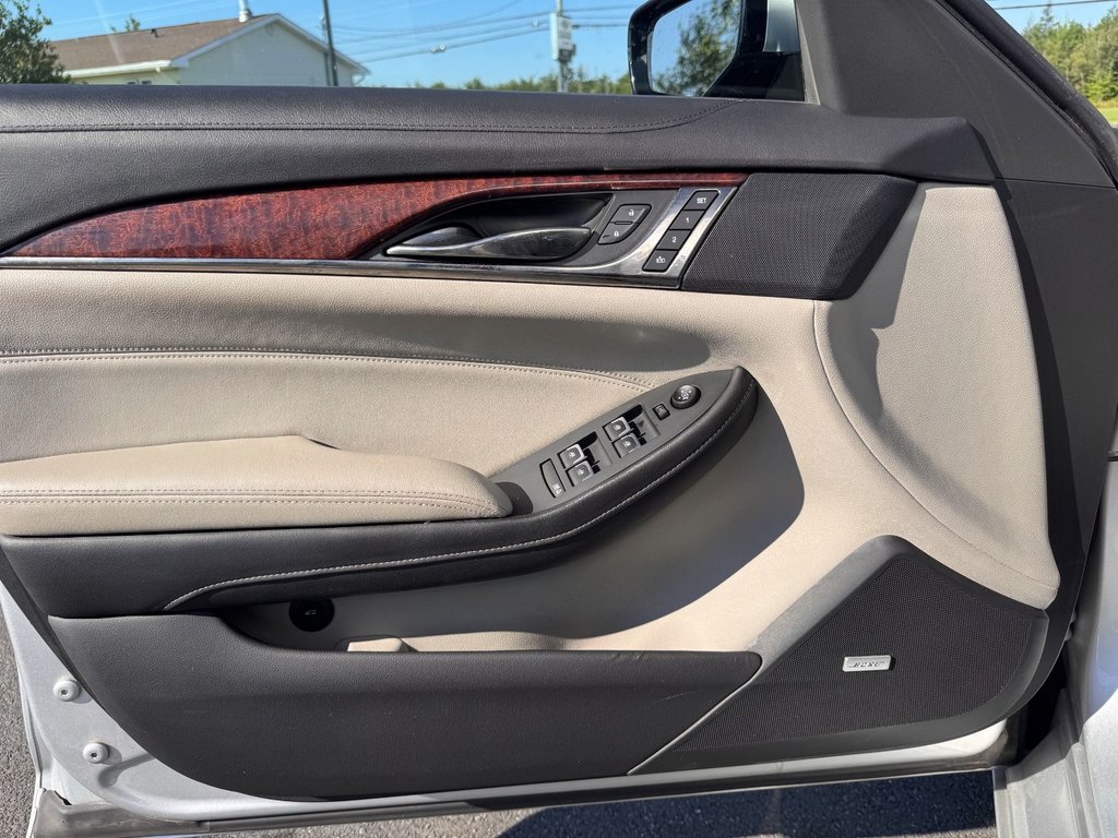 2017 Cadillac CTS Sedan RWD in Tracadie-Sheila, New Brunswick - 9 - w1024h768px