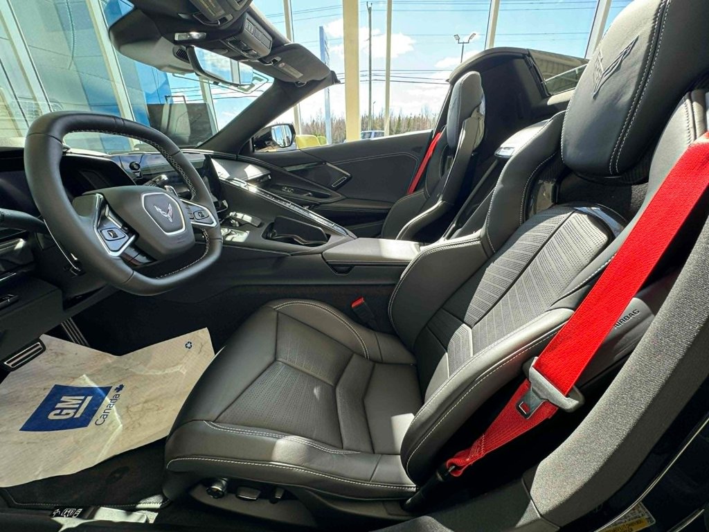 Chevrolet Corvette 2LT 2024 à Tracadie-Sheila, Nouveau-Brunswick - 9 - w1024h768px