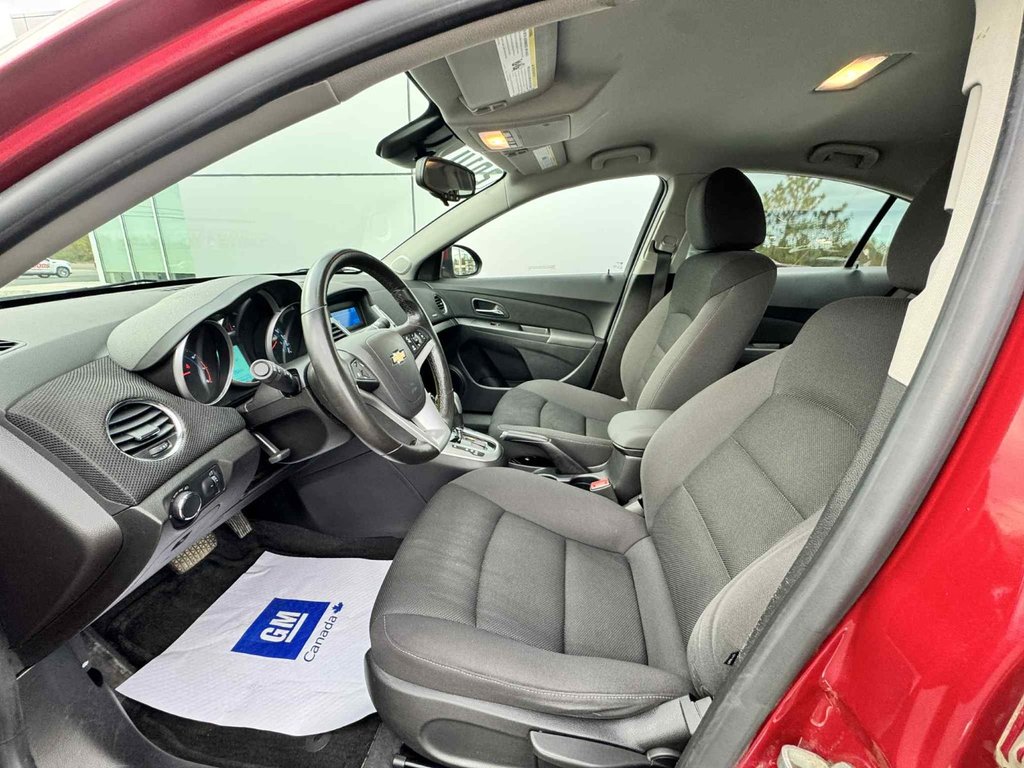2014 Chevrolet Cruze 1LT in Tracadie-Sheila, New Brunswick - 7 - w1024h768px