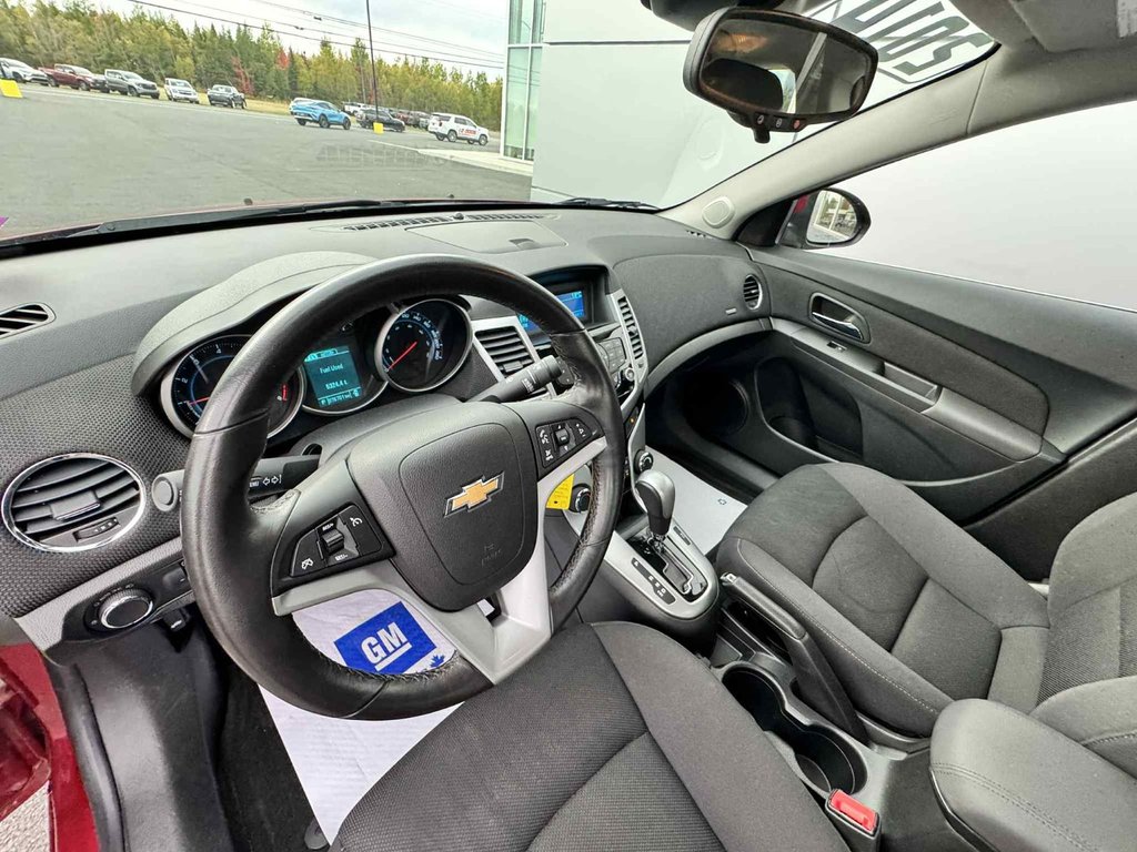 2014 Chevrolet Cruze 1LT in Tracadie-Sheila, New Brunswick - 8 - w1024h768px