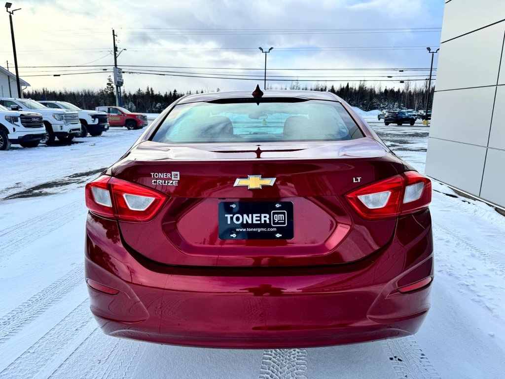 2017 Chevrolet Cruze LT in Tracadie-Sheila, New Brunswick - 6 - w1024h768px