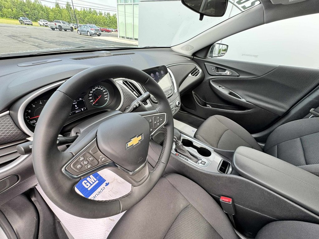 Chevrolet Malibu 1LT 2024 à Tracadie-Sheila, Nouveau-Brunswick - 8 - w1024h768px