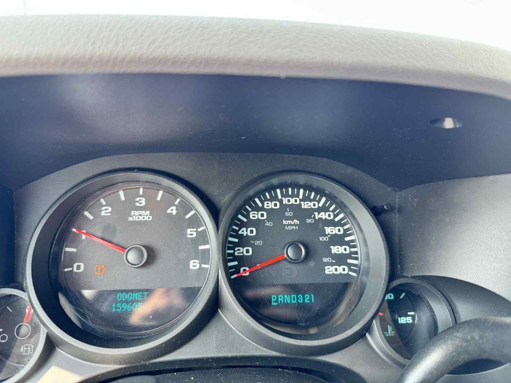 2011 Chevrolet Silverado 1500 WT in Tracadie-Sheila, New Brunswick - 6 - w1024h768px