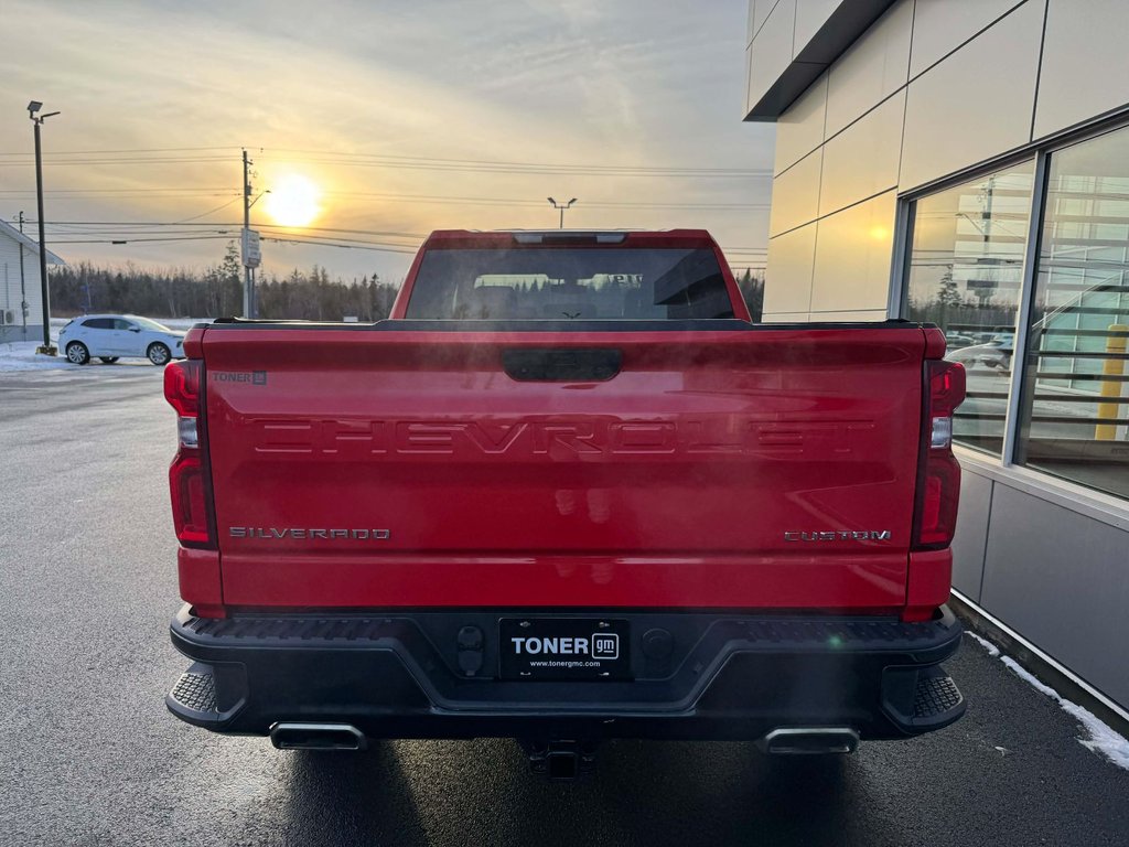 Chevrolet Silverado 1500 Custom Trail Boss 2019 à Tracadie-Sheila, Nouveau-Brunswick - 6 - w1024h768px