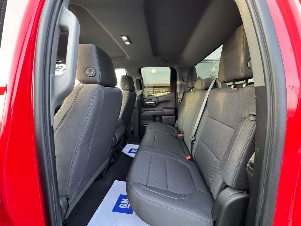 Chevrolet Silverado 1500 Custom Trail Boss 2019 à Tracadie-Sheila, Nouveau-Brunswick - 7 - w1024h768px