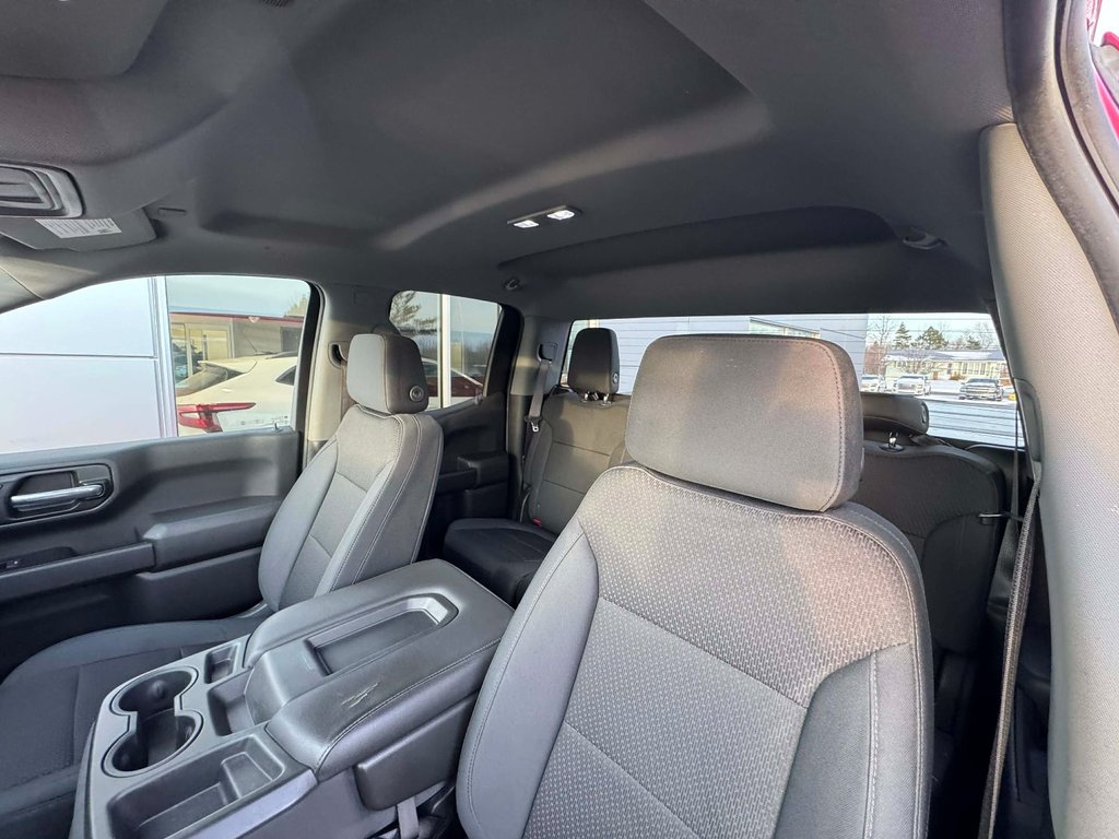 Chevrolet Silverado 1500 Custom Trail Boss 2019 à Tracadie-Sheila, Nouveau-Brunswick - 11 - w1024h768px