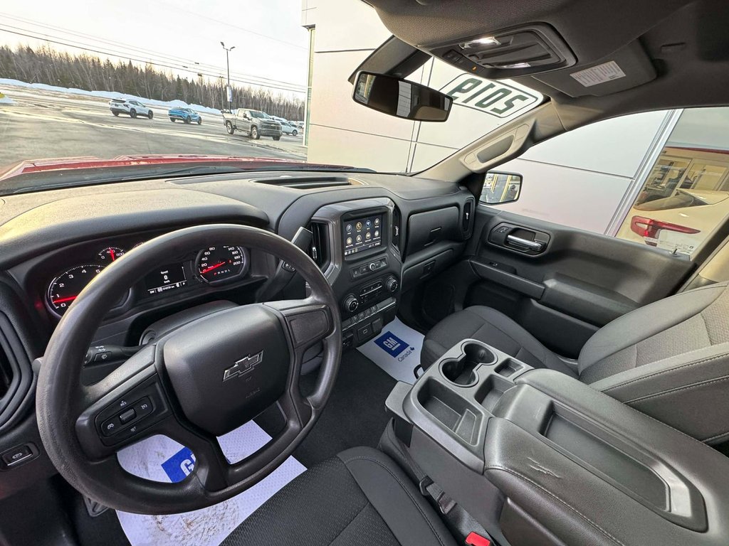 Chevrolet Silverado 1500 Custom Trail Boss 2019 à Tracadie-Sheila, Nouveau-Brunswick - 8 - w1024h768px